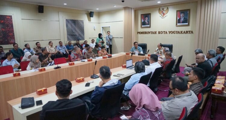 FOTO 16 Agustus_Konsolidasi Pemkot Yogyakarta dan Komdigi pada Pilot Project Penataan Kabel Fiber Optik. jogjakora