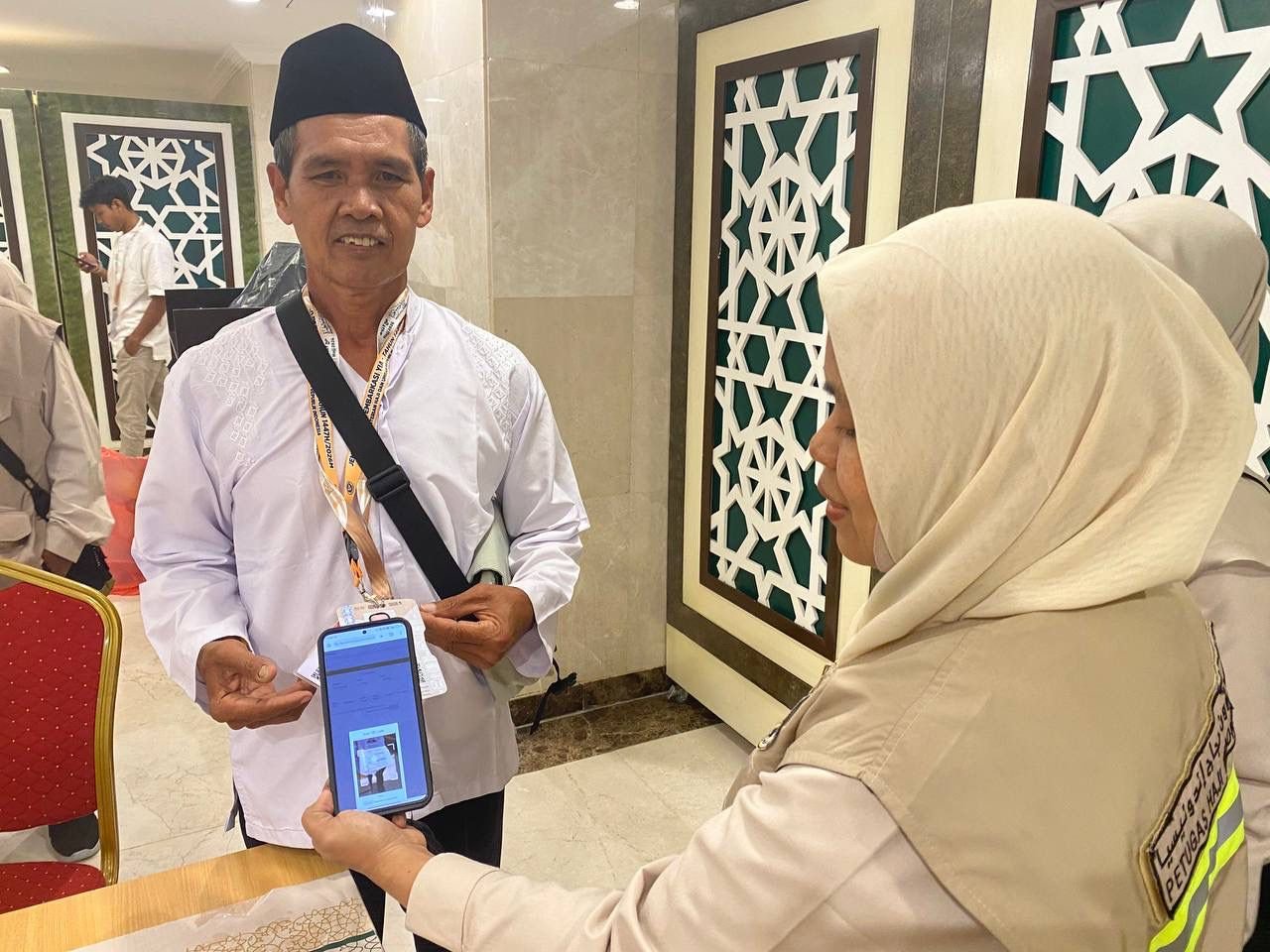 FOTO 2 Agustus_Pendataan elektronik untuk konsumsi jemaah haji Indonesia di Madinah tahun 2026. dok. kemenhaj