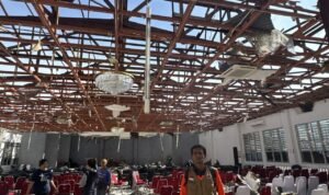 FOTO 20 Agustus_Kondisi rumah rusak akibat akibat diterjang angin kencang di wilayah Kota Medan, Provinsi Sumatra Utara. dok. bpbdkota