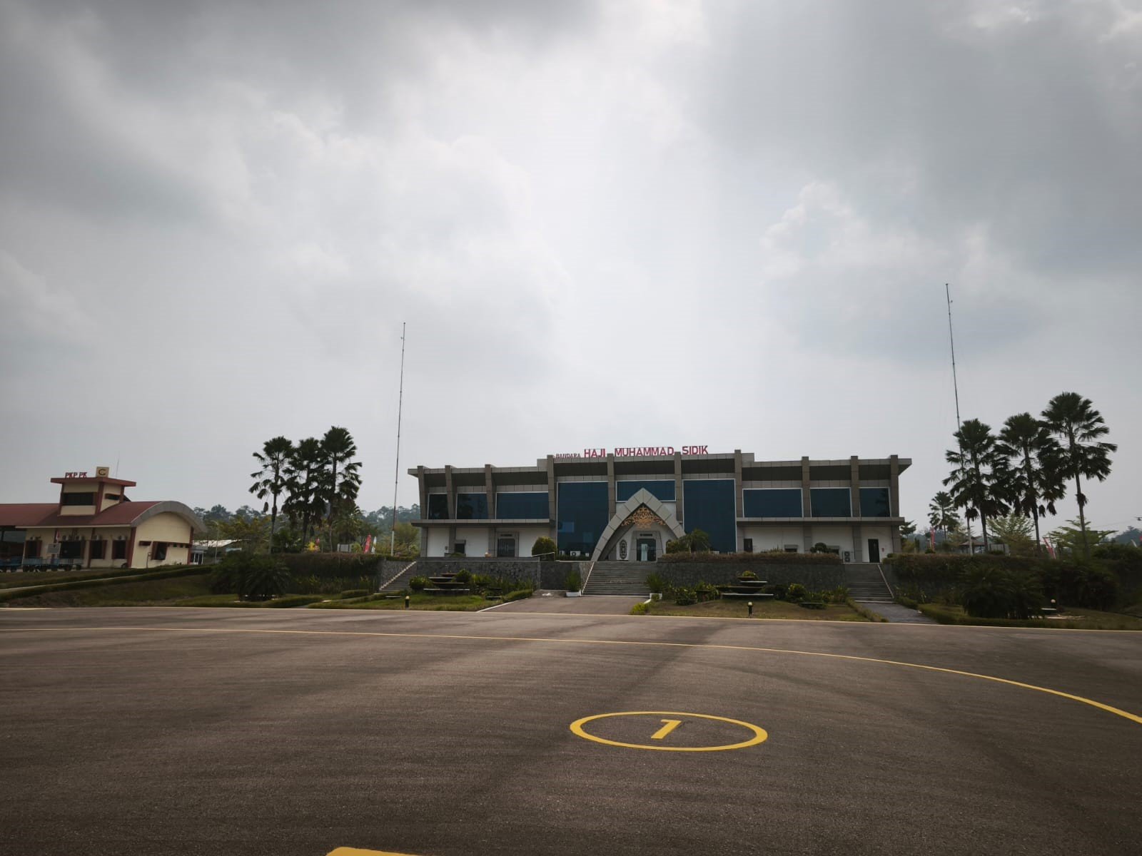 FOTO 22 Agustus_Pantauan dari Bandara Haji Muhammad Sidik, Muara Teweh di Kabupaten Barito Utara, Kalimantan Tengah sesuai dengan pergerakan asap
