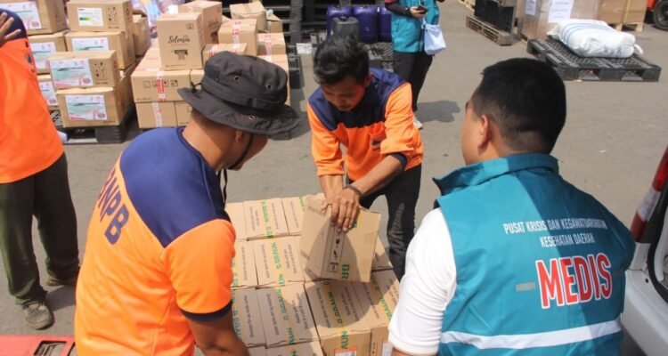 FOTO 22 Agustus_Pos Dukungan Logistik Nasional (Posduklognas) di Baseops Lanud Halim Perdanakusuma, Jakarta menyiapkan dan mendistribusikan bantuan logistik warga terdampak bencana di NTT