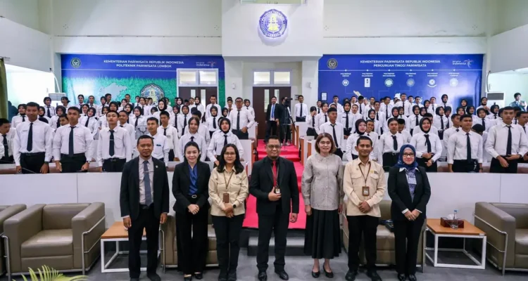 FOTO 23 Agustus_Kuliah Umum Bersama Semester Ganjil Tahun Akademik 2026 2027 secara hibrida dari Politeknik Pariwisata (Poltekpar) Lombok. kemenpar