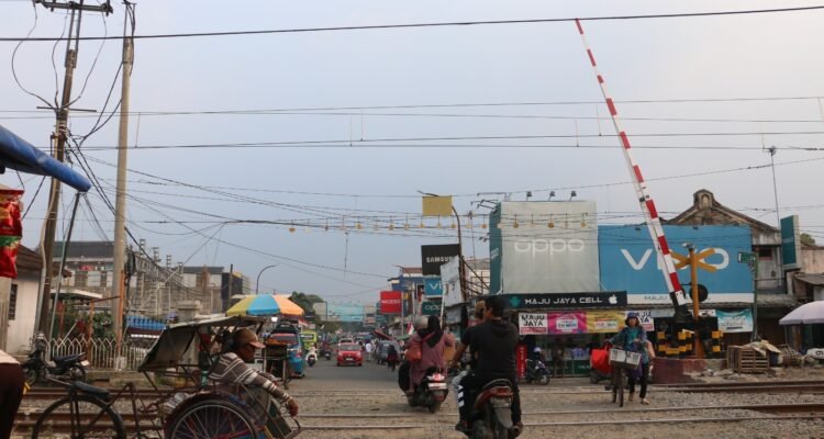 FOTO 24 Agustus_Penutupan permanen JPL 183 Km 79+888 di Jalan Ki Maklum R.T. Hadiwinangun, Rangkasbitung, Kabupaten Lebak. 1
