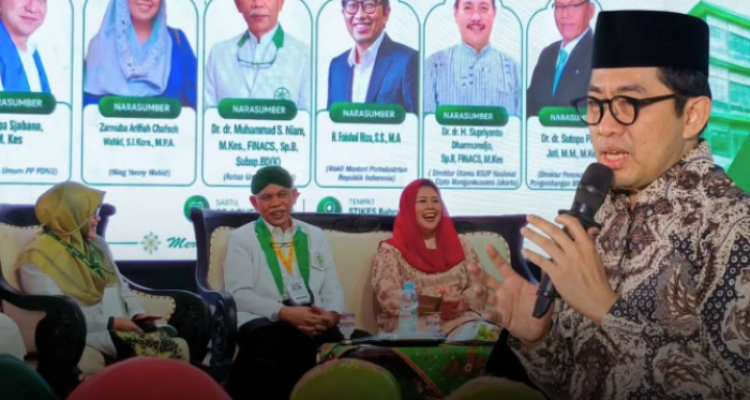 FOTO 30 Agustus_Wakil Menteri Perindustrian Faisol Riza dalam acara Halaqah Nasional Perhimpunan Dokter Nahdlatul Ulama (PDNU)