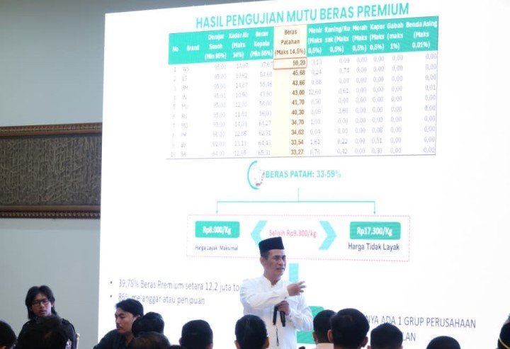 FOTO 31 Agustus_Penjelasan Menteri Pertanian Andi Amran Sulaiman mengenai beras premium. dok. pertanian.go.id