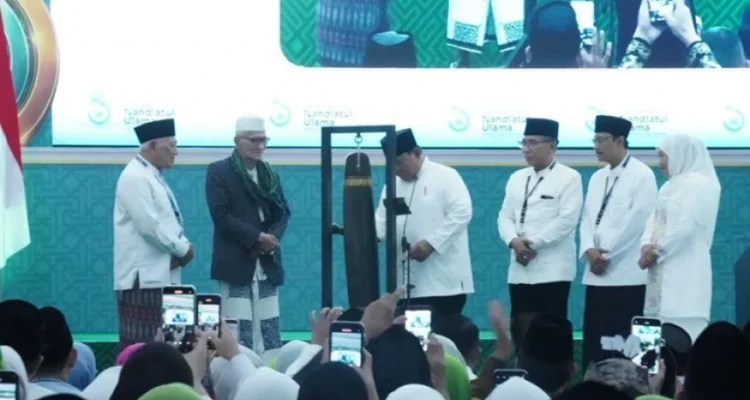FOTO 31 Agustus_Presiden Prabowo Subianto menutup Muktamar ke-35 Nahdlatul Ulama (NU) di Aula Gedung Serba Guna Pondok Pesantren Bahrul Ulum Tambakberas, Jombang
