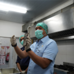FOTO 5 Agustus_Kepala Badan Gizi Nasional (BGN) Sudaryono saat cek Satuan Pelayanan Pemenuhan Gizi (SPPG). dok. bgn