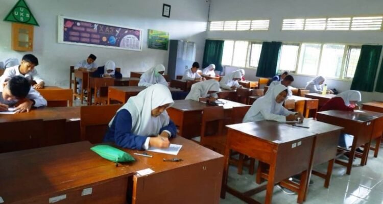 FOTO 5 Agustus_Para siswa MAN 4 Bantul, Daerah istimewa Yogyakarta. (dok. kemenag.go.id)