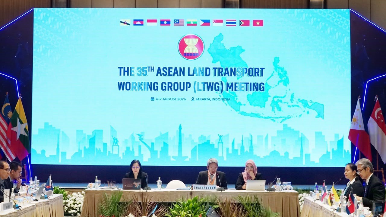 FOTO 6 Agustus_Direktorat Jenderal Perhubungan Darat Kementerian Perhubungan mewakili Pemerintah Indonesia 1