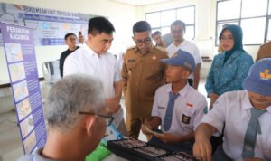FOTO 1 Sept_Gubernur Banten Andra Soni saat meresmikan 7 Unit Sekolah Baru (USB) di SMAN 33 Kecamatan Sepatan, Kabupaten Tangerang. dok. bantenprov.go.id