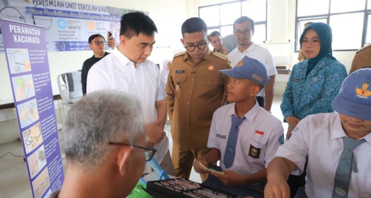 FOTO 1 Sept_Gubernur Banten Andra Soni saat meresmikan 7 Unit Sekolah Baru (USB) di SMAN 33 Kecamatan Sepatan, Kabupaten Tangerang. dok. bantenprov.go.id