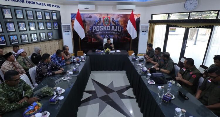 FOTO 10 Sept_Rapat koordinasi penanganan kebakaran hutan dan lahan (karhutla) wilayah Kalimantan Selatan di Banjarbaru, Kalimantan Selatan. bnpb INI