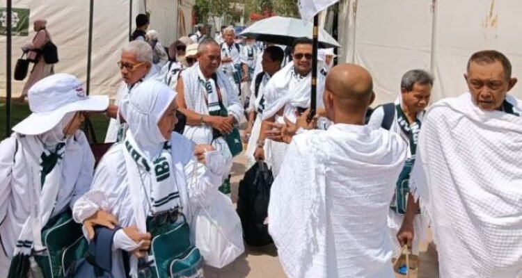FOTO 11 Sept_Aktivitas jemaah haji khusus di tanah suci. dok. kemenag INI