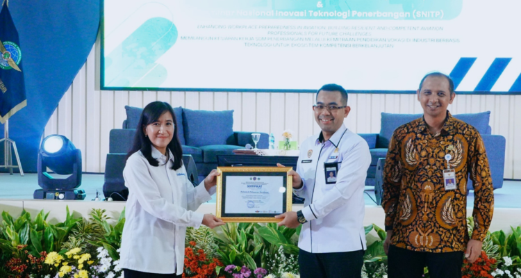 FOTO 11 Sept_Kegiatan Seminar Nasional Inovasi Teknologi Penerbangan (SNITP) ke-10 dan The 5th International Conference 1 INI