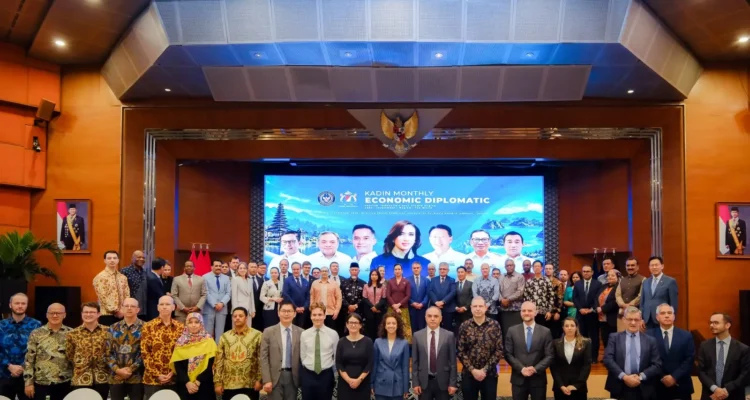 FOTO 12 Sept_forum Monthly Economic Diplomatic Breakfast yang diselenggarakan Kamar Dagang dan Industri (Kadin) Indonesia di Gedung Sapta Pesona, Kementerian Pariwisata