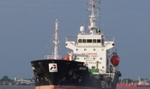 FOTO 13 Sept_Kapal tanker MT Mauhau. dok. vesselfinder.com INI INI