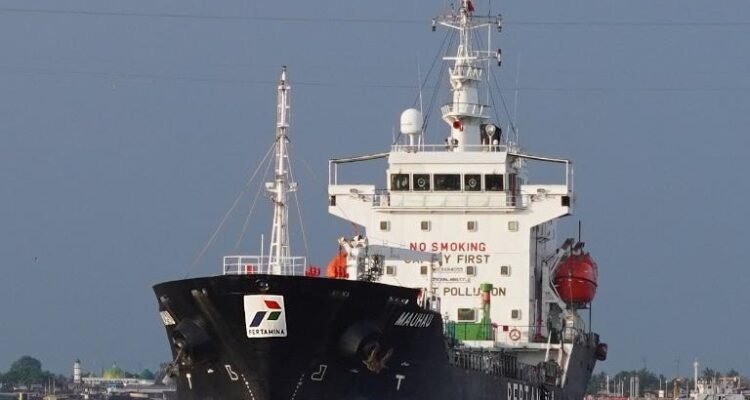 FOTO 13 Sept_Kapal tanker MT Mauhau. dok. vesselfinder.com INI INI