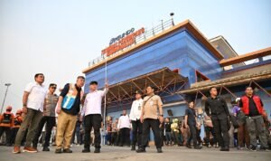 FOTO 14 Sept_Menteri Perhubungan Dudy Purwagandhi di Pelabuhan Trisakti, Banjarmasin, Kalimantan Selatan INI