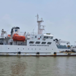 FOTO 15 Sept_Kapal Negara Kenavigasian KN Kunyit juga dikerahkan sebagai relay komunikasi radio antara kapal-kapal di lokasi operasi dengan SROP 1