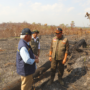 FOTO 15 Sept_Peninjauan penanganan kebakaran hutan dan lahan (karhutla) di Bukit Tengkorak, Kec Sepaku, Kab Penajam Paser Utara (PPU), Kalimantan Timur