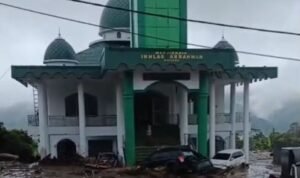 FOTO 22 Sept_Kondisi kawasan Kayu Aro, Kabupaten Solok, Sumatra Barat, pascabanjir bandang pada Senin (21 9 2026) malam. dok. ist