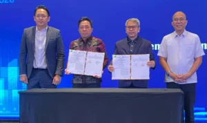 FOTO 22 Sept_Penandatanganan Perjanjian Kerja Sama (PKS) antara Sekretaris Deputi Bidang Kewirausahaan Kementerian UMKM dan