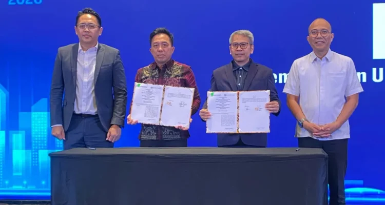 FOTO 22 Sept_Penandatanganan Perjanjian Kerja Sama (PKS) antara Sekretaris Deputi Bidang Kewirausahaan Kementerian UMKM dan