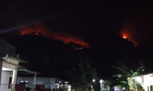 FOTO 22 Sept_Penanganan kebakaran hutan dan lahan di Desa Tipar Kidul, Kecamatan Ajibarang dan Desa Windunegara INI