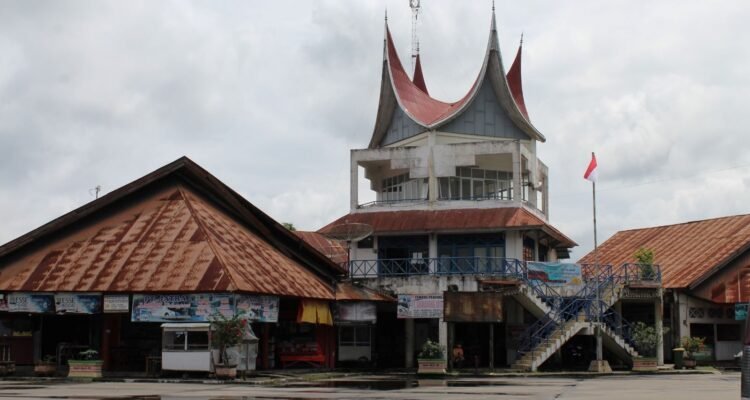 FOTO 23 Sept_Kondisi Terminal Tipe A Bareh Solok tetap berjalan normal pascabanjir bandang yang terjadi di kawasan Arosuka, Kabupaten Solok . hubdat 1 INI