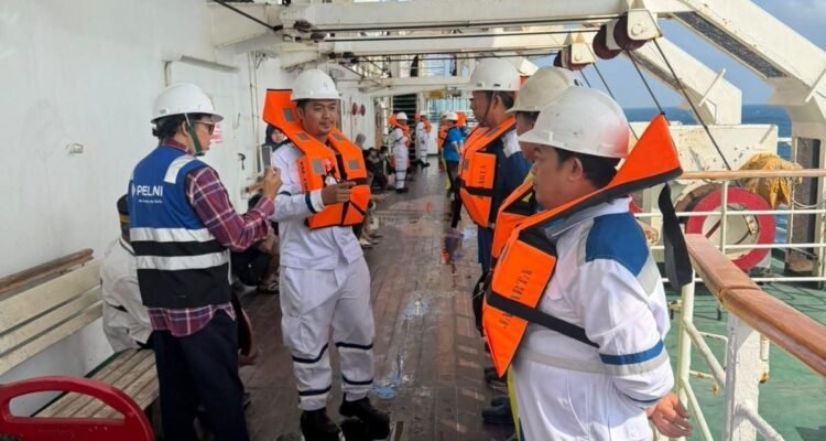 FOTO 23 Sept_Pelaksanaan latihan kondisi darurat (general emergency drill) kepada awak kapal. dok. hublakemenhub 1 INI INI