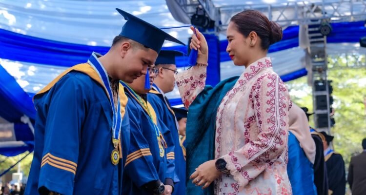 FOTO 23 Sept_Upacara Wisuda 603 wisudawan dan wisudawati Politeknik Pariwisata Makassar jenjang Diploma III dan Sarjana Terapan (Diploma IV) di Makassar
