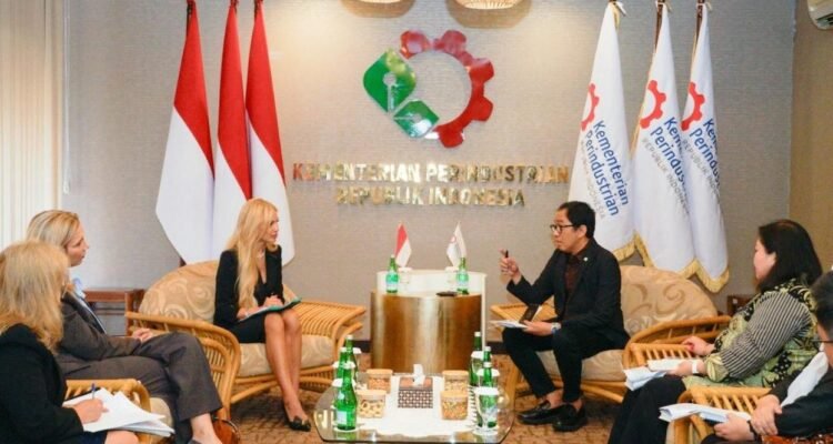 FOTO 23 Sept_Wamenperin Riza dengan Wakil Menteri Ekonomi, Investasi, dan Industri Bulgaria Mihaela Georgieva Karadimova