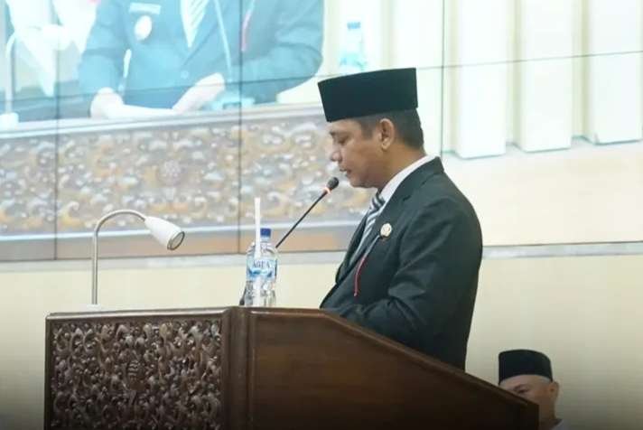 FOTO 25 Sept_Plt Bupati Bekasi Asep Surya Atmaja menghadiri Rapat Paripurna DPRD Kabupaten Bekasi. dok. jabarprov