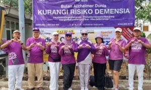 FOTO 26 Sept_Warga Kayu Putih RW 07 Kelurahan Pulogadung dan warga sekitarnya bekerja sama dengan Yayasan Alzheimer 3 INI