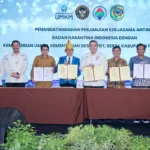 FOTO 29 Sept_Menteri UMKM Maman Abdurrahman dan Kepala Barantin Abdul Kadir Karding dalam kegiatan Gerakan 1.000 Pelaku Usaha Ekspor dan Pengusaha UMKM Menuju Pasar Global di Kota Palu, Sulteng