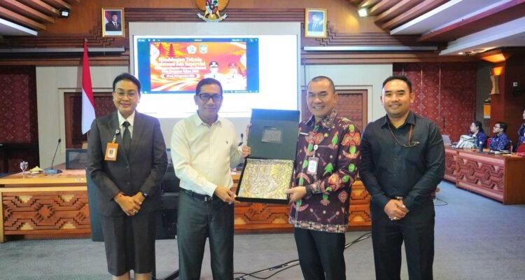 FOTO 30 Sept_Kegiatan Bimbingan Teknis (Bimtek) Asistensi dan Supervisi Penerapan Standar Pelayanan Minimal (SPM) Kota Denpasar Tahun 2026 di Gedung Graha Sewaka Dharma.