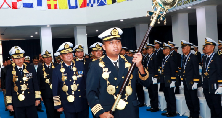 FOTO 5 Sept_Sidang Senat Terbuka ke-X Perwira Transportasi Laut Program Diploma III dan Diploma IV Politeknik Pelayaran Sumbar 1