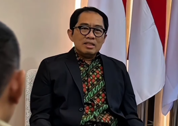 FOTO 5 Sept_Wamenperin menerima audiensi pameran batik
