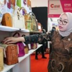 FOTO 7 Sept_Wakil Menteri Koperasi (Wamenkop) Farida Farichah pada pameran China International E-Commerce Industry INI