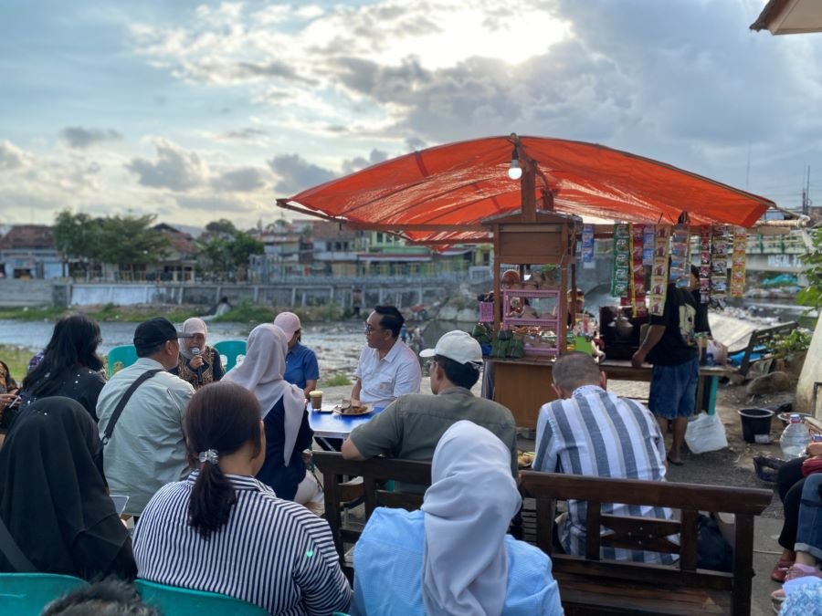 FOTO 7 Sept_Wakil Wali Kota Yogyakarta, Wawan Harmawan saat kegiatan sambang kampung di Surokarsan, Kel Wirogunan, Kemantren Mergangsan