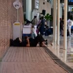 Para penumpang yang menunggu kepastian keberangkatan melalui Bandara Soekarno-Hatta, Tangerang. (dok. kemenhub)