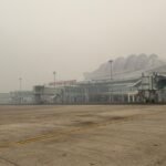 FOTO 13 Okt-Bandara kena asap karhutla