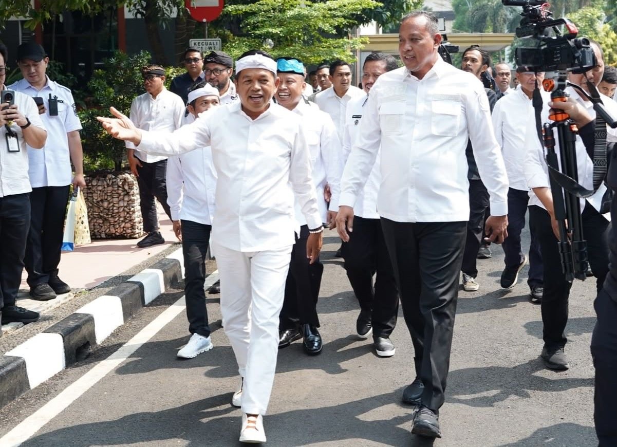 FOTO 13 Okt_Pertemuan Wali Kota Bekasi Tri Adhianto bersama dengan Gubernur Jawa Barat Dedi Mulyadi. dok. bekasikota.go.id INI