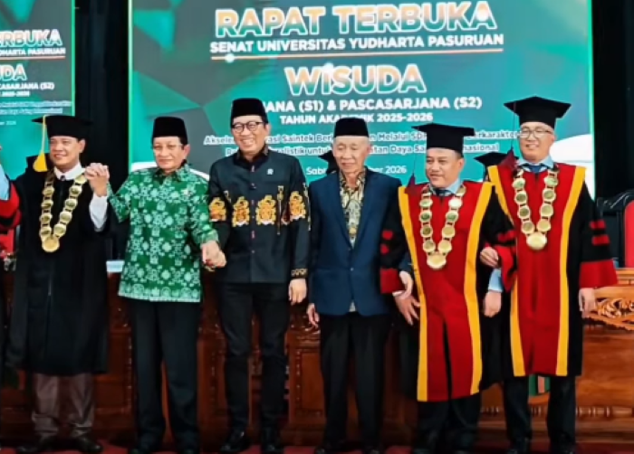 FOTO 13 Okt_Wisuda pasuruan