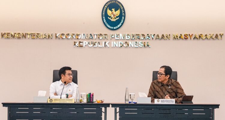 FOTO 16 Okt_Pertemuan Menteri Koordinator Bidang Pemberdayaan Masyarakat Abdul Muhaimin Iskandar dengan Wakil Menteri Perindustrian Faisol Riza