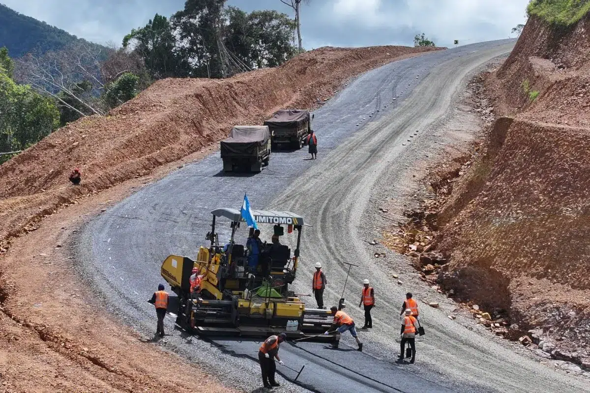 FOTO 18 Okt_Kementerian Pekerjaan Umum melanjutkan pembangunan Jalan Trans Papua Ruas Jayapura - Wamena. dok. kementerianpu