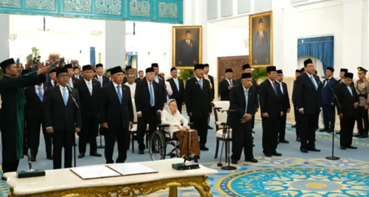 FOTO 2 Okt_Pelantikan Dewan Pertimbangan Presiden. dok. youtubesetpres