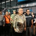 FOTO 21 Okt_Menteri Perhubungan Dudy Purwagandhi saat cek insiden kebakaran 2 INI