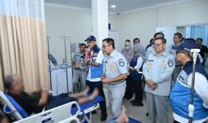 FOTO 22 Okt_PT Jasa Raharja mengawal pemenuhan hak penumpang KMP Batumandi pascakebakaran di alur masuk Pelabuhan Merak 21