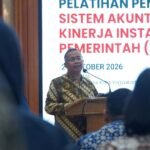 FOTO 22 Okt_Sekda Pemkot Yogyakarta, Budi Santosa Asrori saat memberikan arahan dan membuka pelatihan penguatan SAKIP. 1